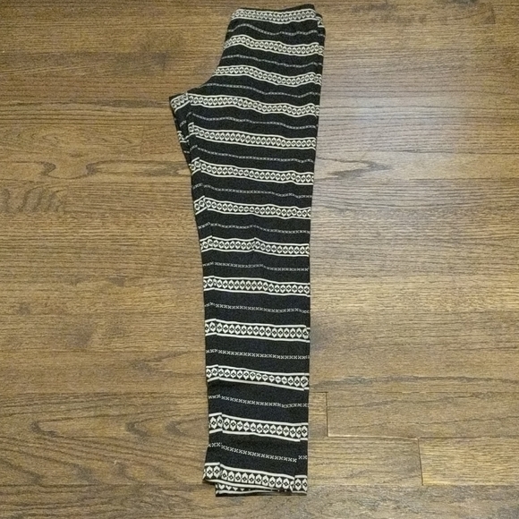 Three Set Old Navy Leggings Bundle - Picture 6 of 7